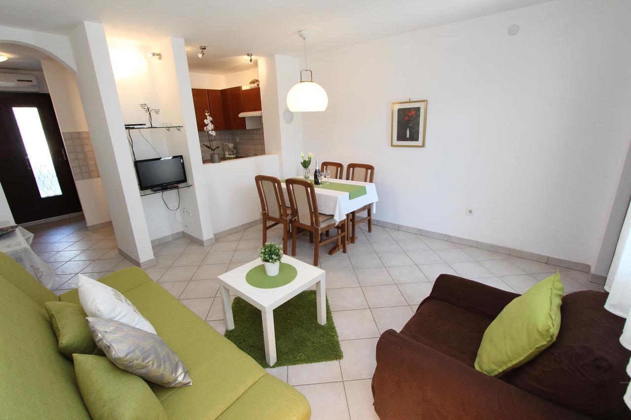 Apartment Irena Pula Eksteriør billede